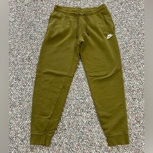 NIKE women’s joggers, size medium